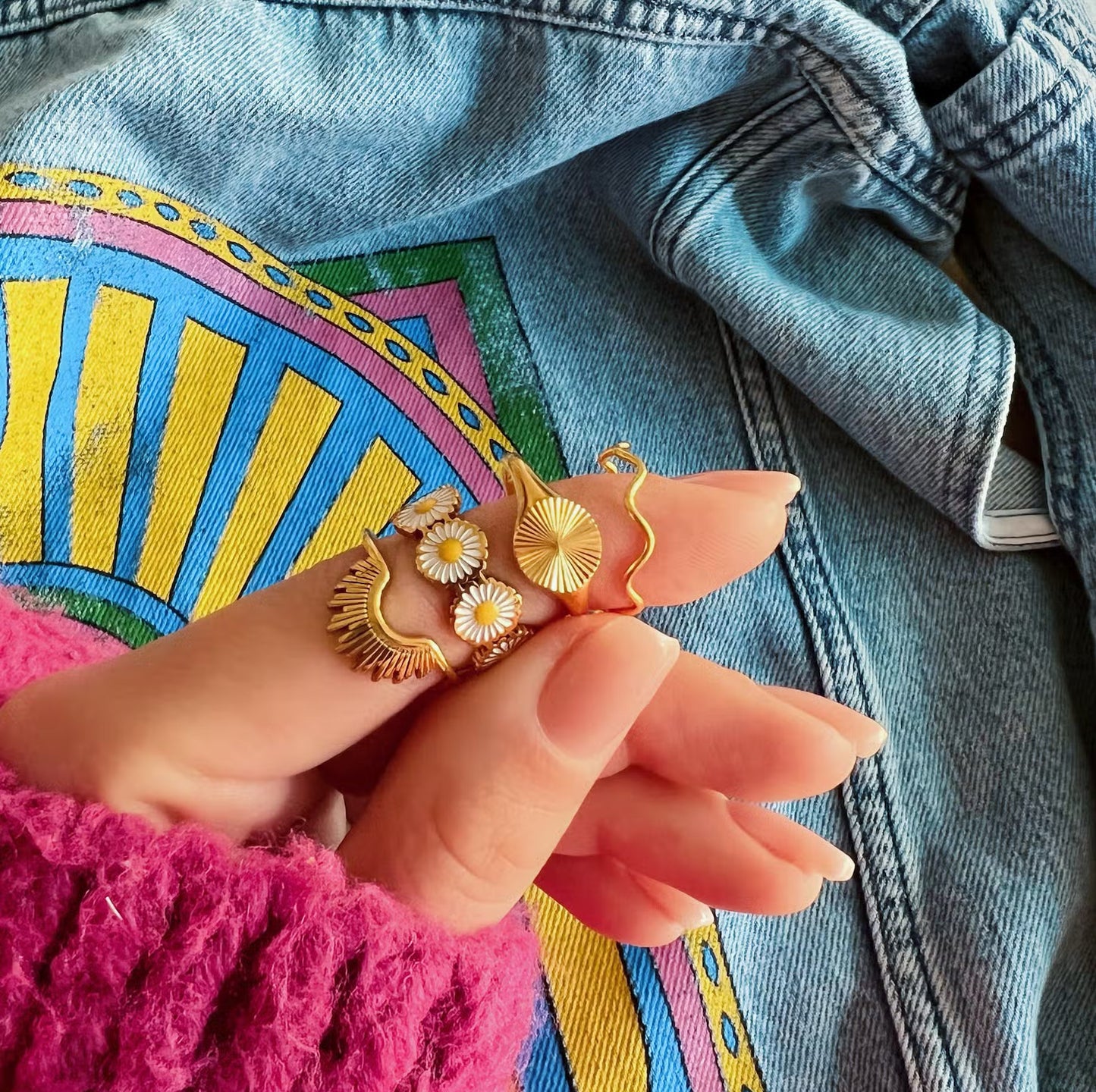 Dainty Squiggle Ring